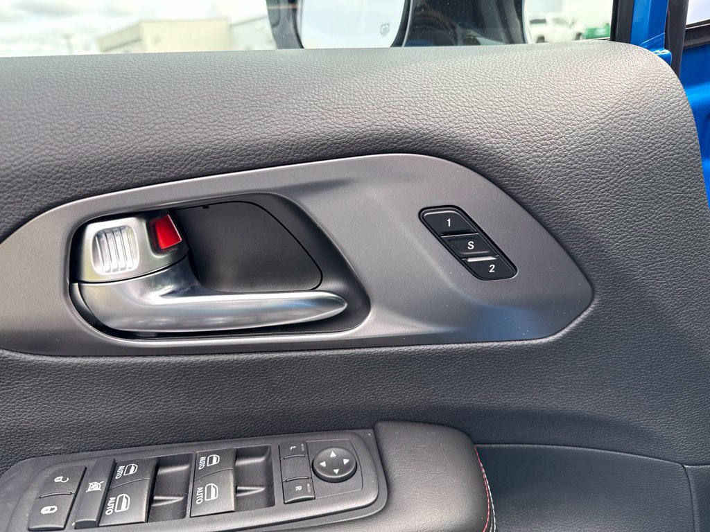 New 2027 Chrysler Pacifica Select AWD/4WD image 27