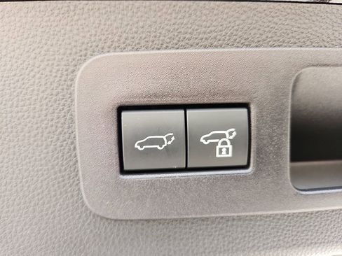 Used 2025 Lexus LX 600 4WD w/ Luxury Package image 30