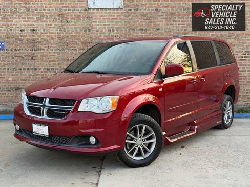 Used 2014 Dodge Grand Caravan SXT image 9