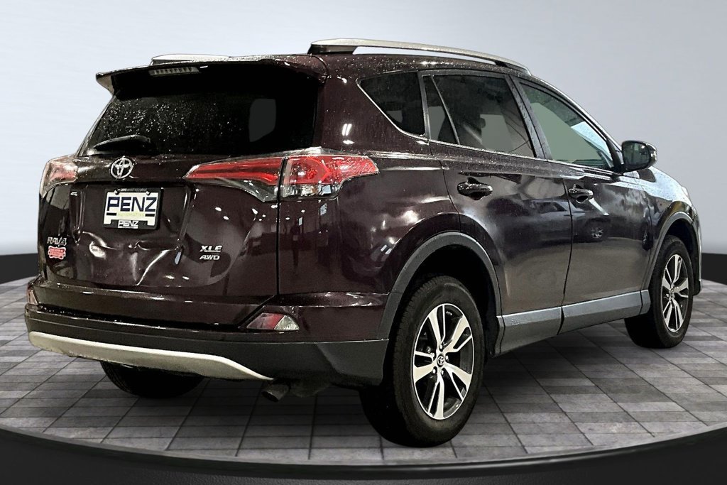 Used 2016 Toyota RAV4 XLE AWD/4WD image 6