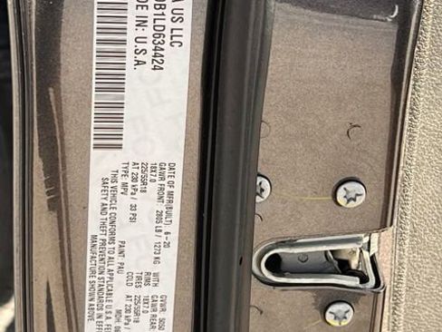 Used 2020 Jeep Cherokee Limited w/ Luxury Group image 31