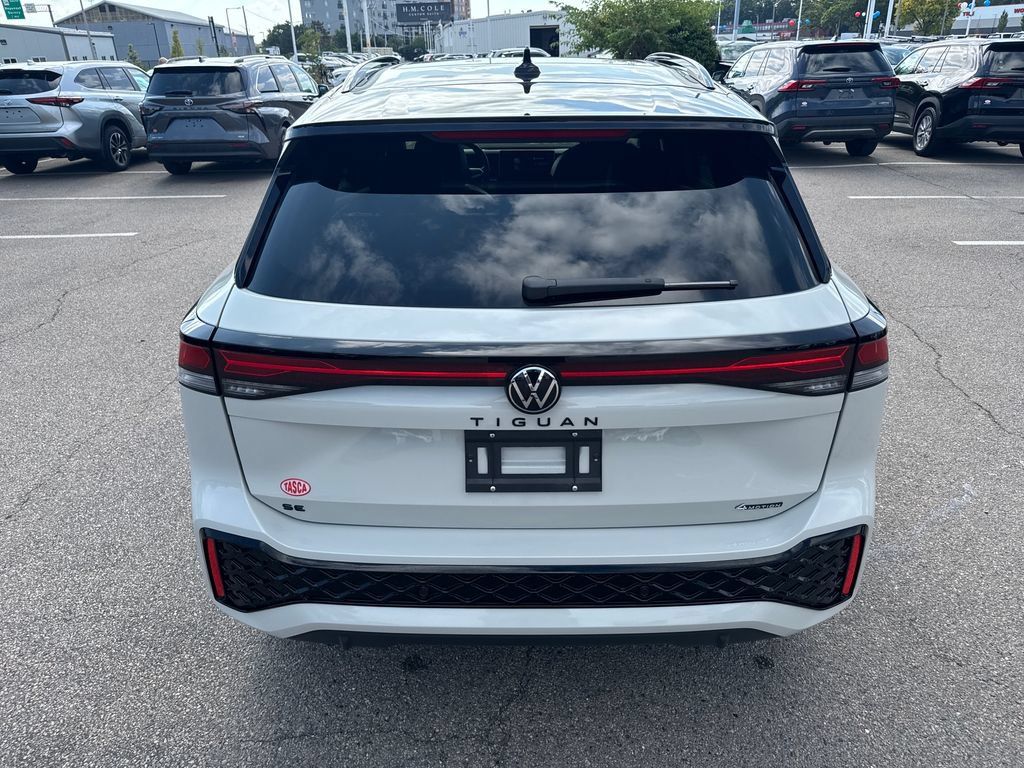 Used 2026 Volkswagen Tiguan SE R-Line AWD/4WD image 6