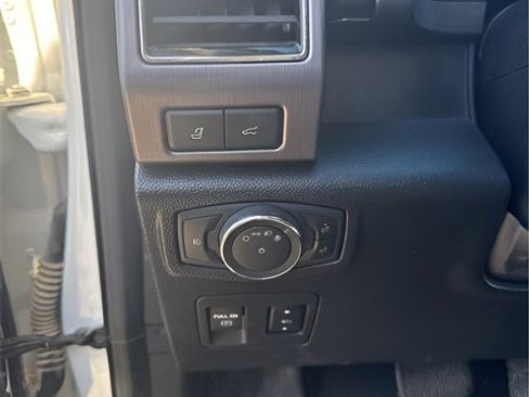 Used 2020 Ford Expedition Platinum image 12