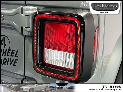 Used 2022 Jeep Wrangler Willys image 11