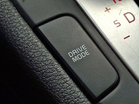 Used 2024 Kia Forte LXS FWD image 25