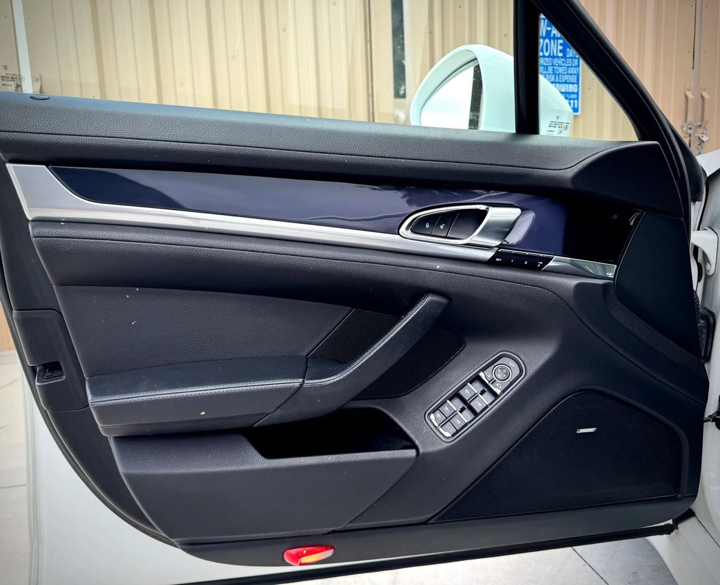 Used 2014 Porsche Panamera 4 AWD/4WD image 48