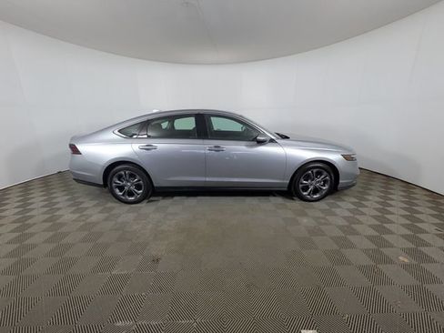 Used 2023 Honda Accord EX image 30