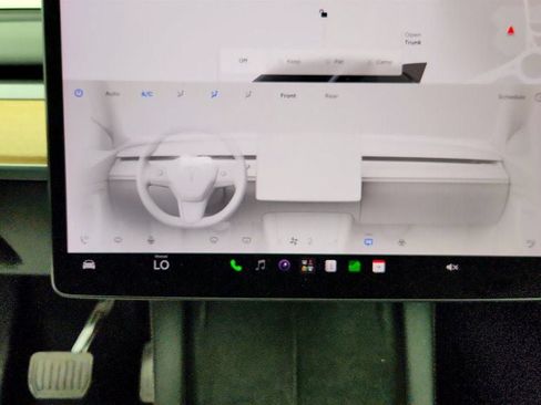 Used 2023 Tesla Model Y Long Range AWD/4WD image 21