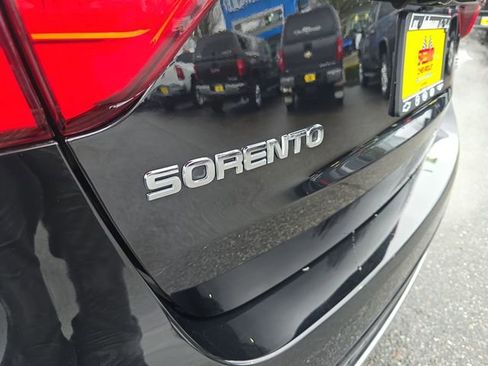 Used 2014 Kia Sorento SX image 37