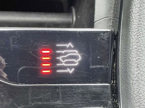 Used 2023 Jeep Grand Cherokee Trailhawk image 24