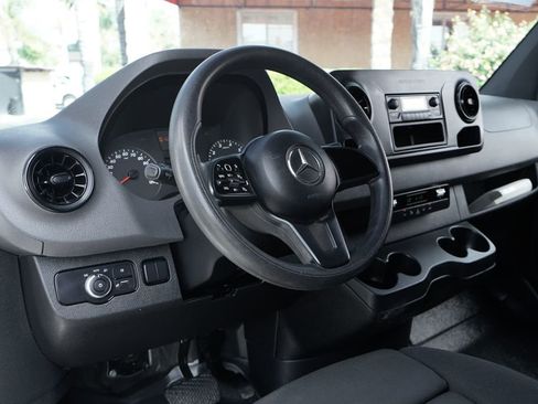 Used 2019 Mercedes-Benz Sprinter 144 image 23