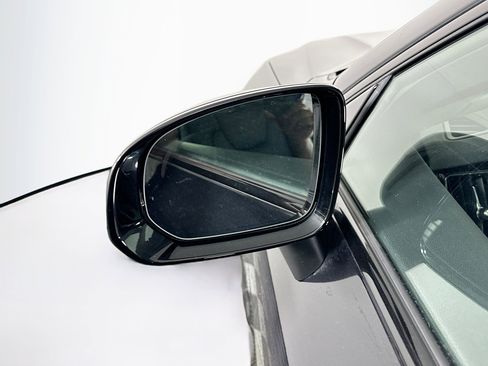 Used 2025 Volvo XC60 B5 Plus image 16