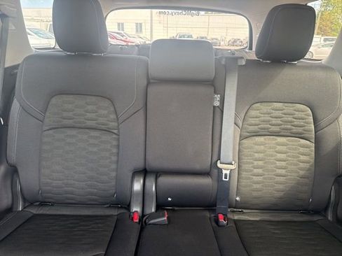 Used 2025 Nissan Pathfinder SV FWD image 26