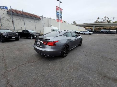 Used 2016 Nissan Maxima SR FWD image 8
