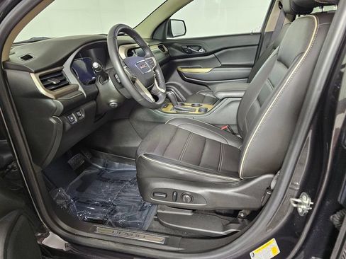 Used 2018 GMC Acadia Denali w/ Technology Package AWD/4WD image 23
