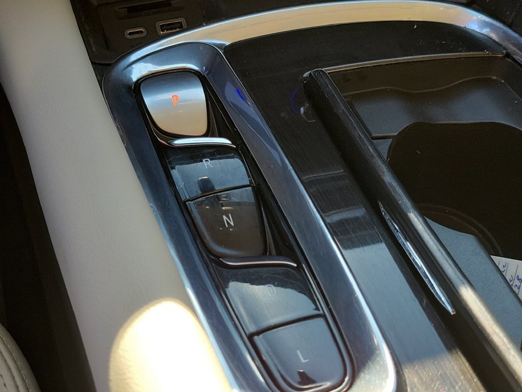 Used 2023 Buick Enclave Essence FWD image 32