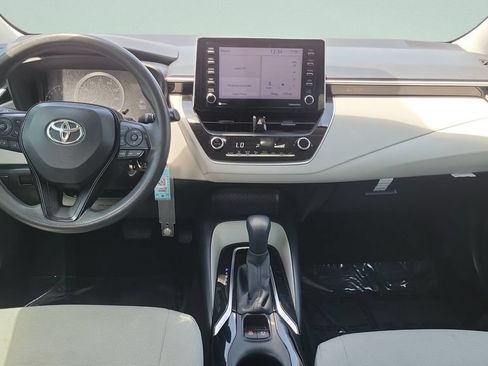 Used 2021 Toyota Corolla LE FWD image 11