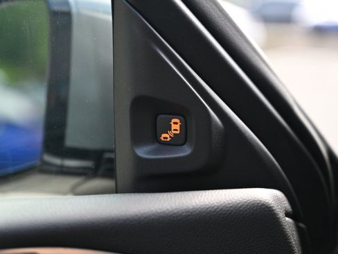 Used 2022 Acura MDX SH-AWD image 24