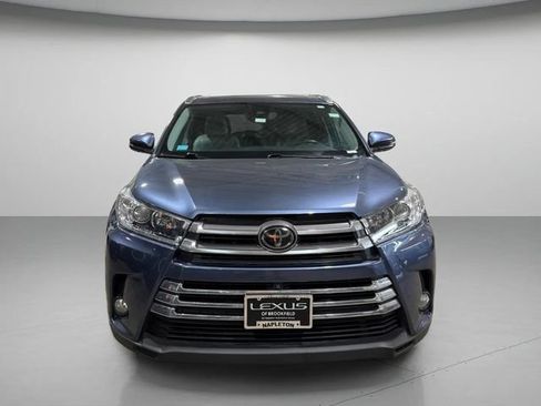 Used 2018 Toyota Highlander Limited Platinum AWD/4WD image 9