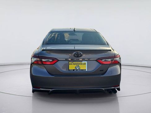 Used 2024 Toyota Camry SE FWD image 4