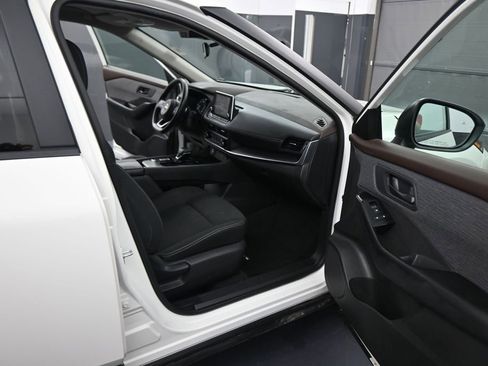 Used 2023 Nissan Rogue S FWD image 43