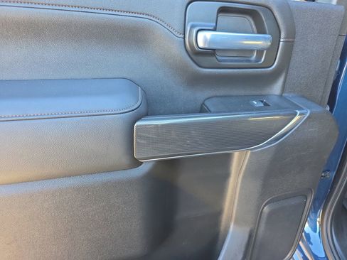 Used 2020 GMC Sierra 2500 AT4 w/ AT4 Premium Package image 10