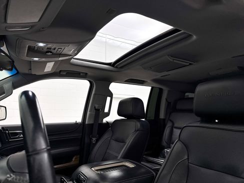 Used 2020 GMC Yukon XL Denali w/ Open Road Package image 3