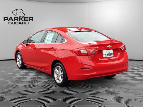 Used 2017 Chevrolet Cruze LT FWD image 3