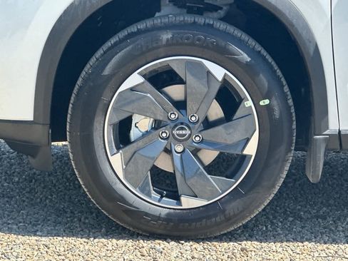 New 2026 Nissan Rogue SV image 30