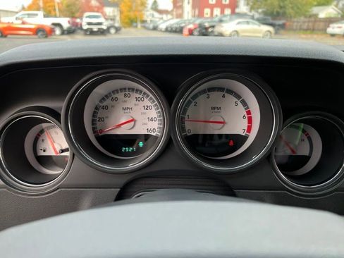 Used 2009 Dodge Challenger R/T image 24