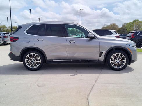 Certified 2025 BMW X5 xDrive40i image 11