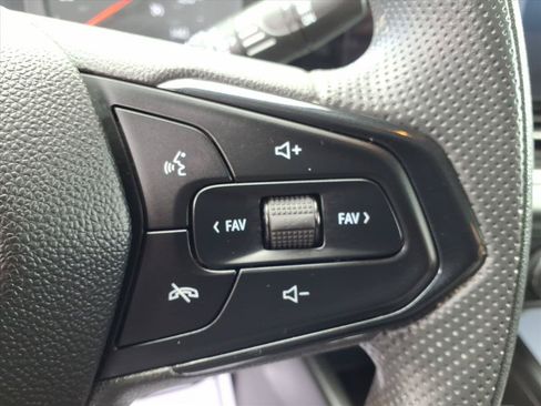 Used 2025 Chevrolet Trax LS FWD image 20