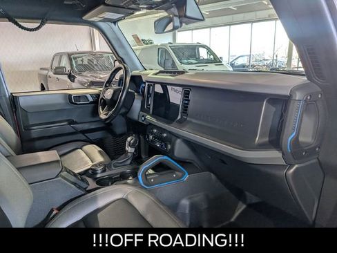 Used 2024 Ford Bronco Black Diamond w/ Sasquatch Package image 21