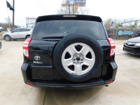 Used 2012 Toyota RAV4 FWD image 7