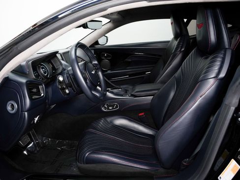 Used 2018 Aston Martin DB11 V12 image 34