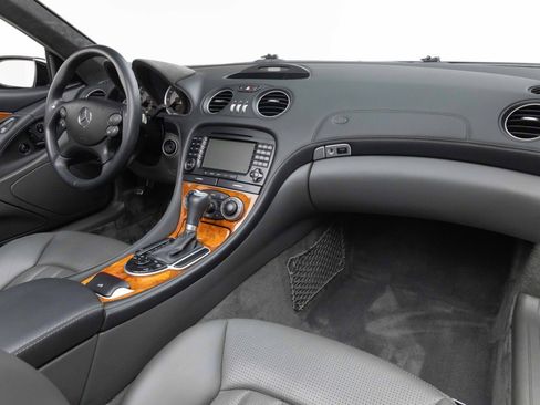 Used 2005 Mercedes-Benz SL 65 AMG image 2
