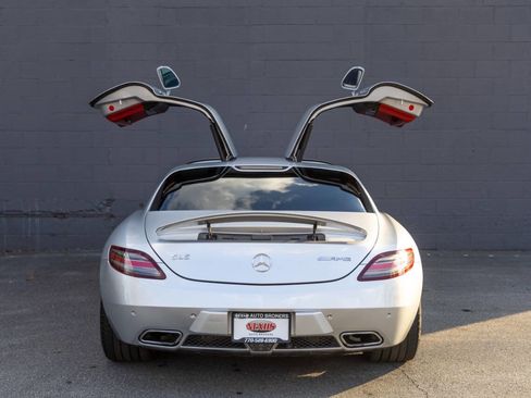 Used 2011 Mercedes-Benz SLS AMG Coupe image 20
