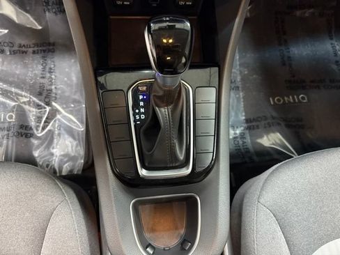 Used 2020 Hyundai Ioniq Blue FWD image 23