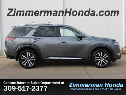 Used 2024 Nissan Pathfinder Platinum w/ Cargo Package