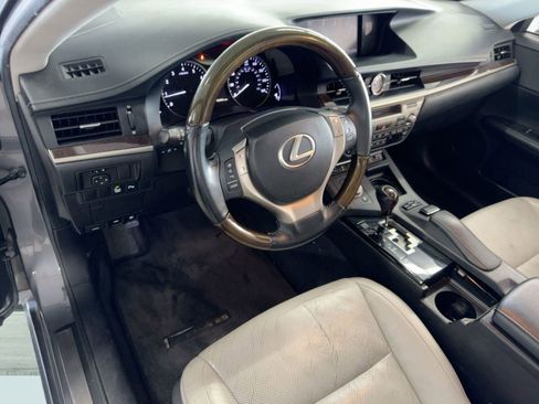 Used 2013 Lexus ES 350 4dr Sdn image 4
