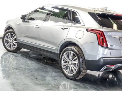 Certified 2025 Cadillac XT5 Premium Luxury w/ LPO, Floor Liner Package FWD image 11