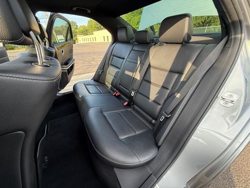 Used 2015 Mercedes-Benz E 350 4MATIC Sedan image 20