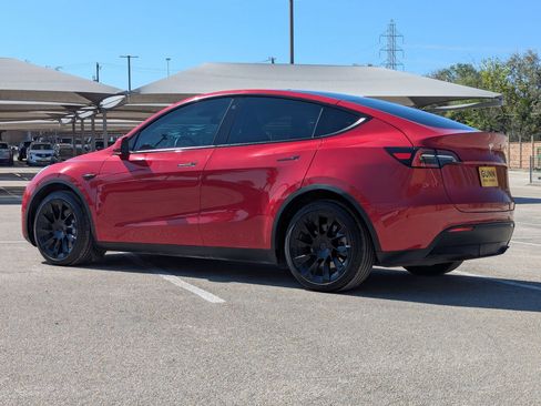 Used 2021 Tesla Model Y Long Range image 5