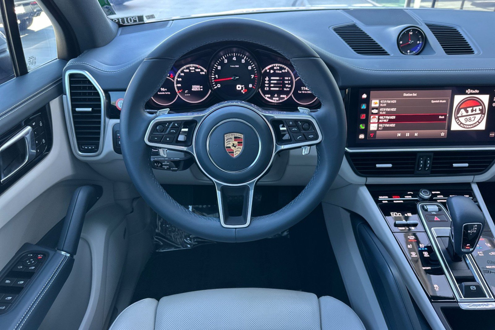 Certified 2023 Porsche Cayenne AWD/4WD image 14