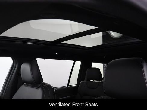 Used 2025 Jeep Grand Cherokee L Limited w/ Luxury Tech Group II image 27