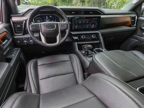 Used 2023 GMC Sierra 1500 Denali AWD/4WD image 16