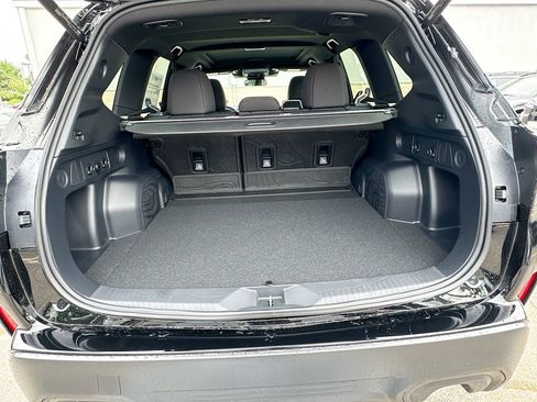 New 2026 Subaru Forester Premium AWD/4WD image 32