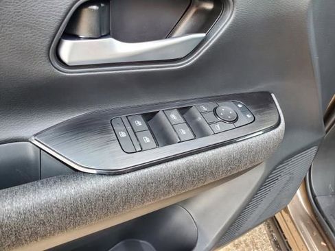 New 2026 Nissan Kicks SV image 17