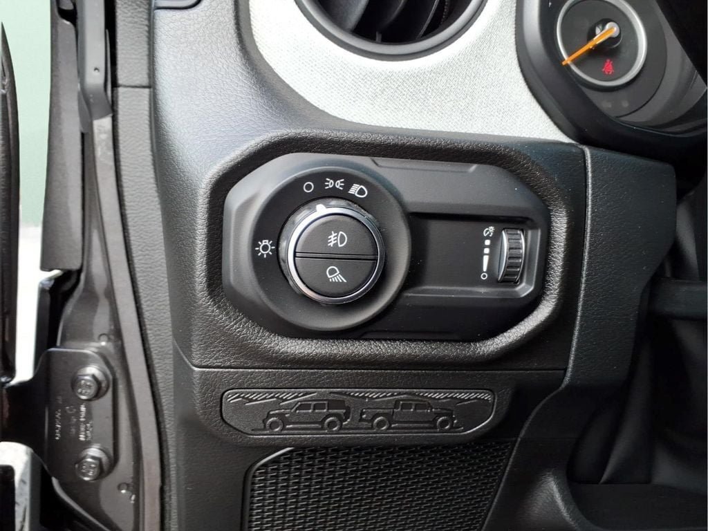 New 2026 Jeep Gladiator Sport AWD/4WD image 16