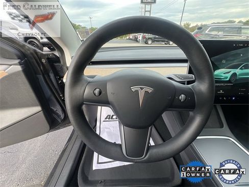 Used 2022 Tesla Model 3 Long Range image 11